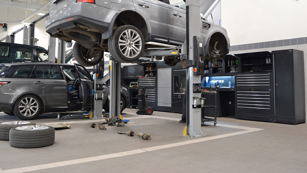 Grange Land Rover Swindon, Royaume-Uni