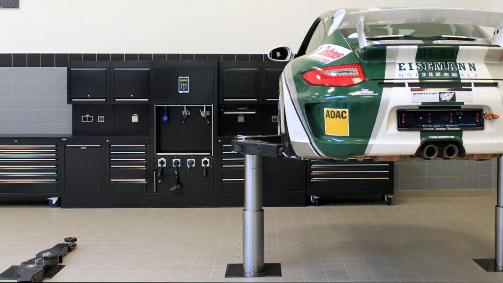 Porsche Zentrum Mannheim, Germany