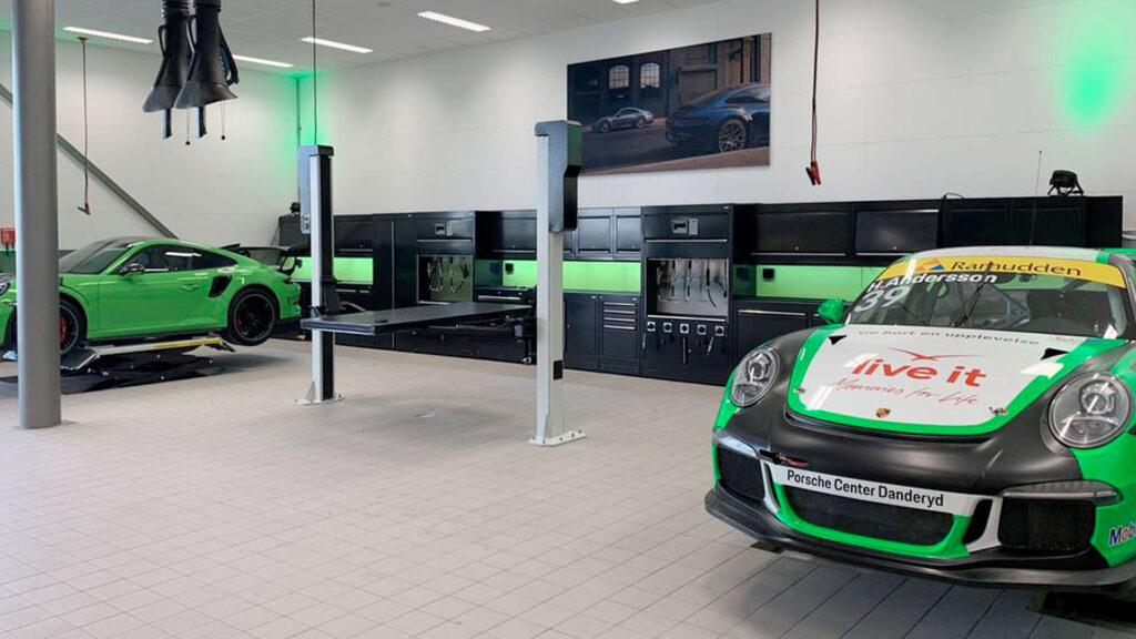 Porsche Center Danderyd, Sweden